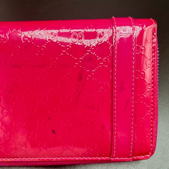 GUCCI Guccissima Patent Leather Round Zipper Long Wallet With Gold Hardware - Picture 3 of 11
